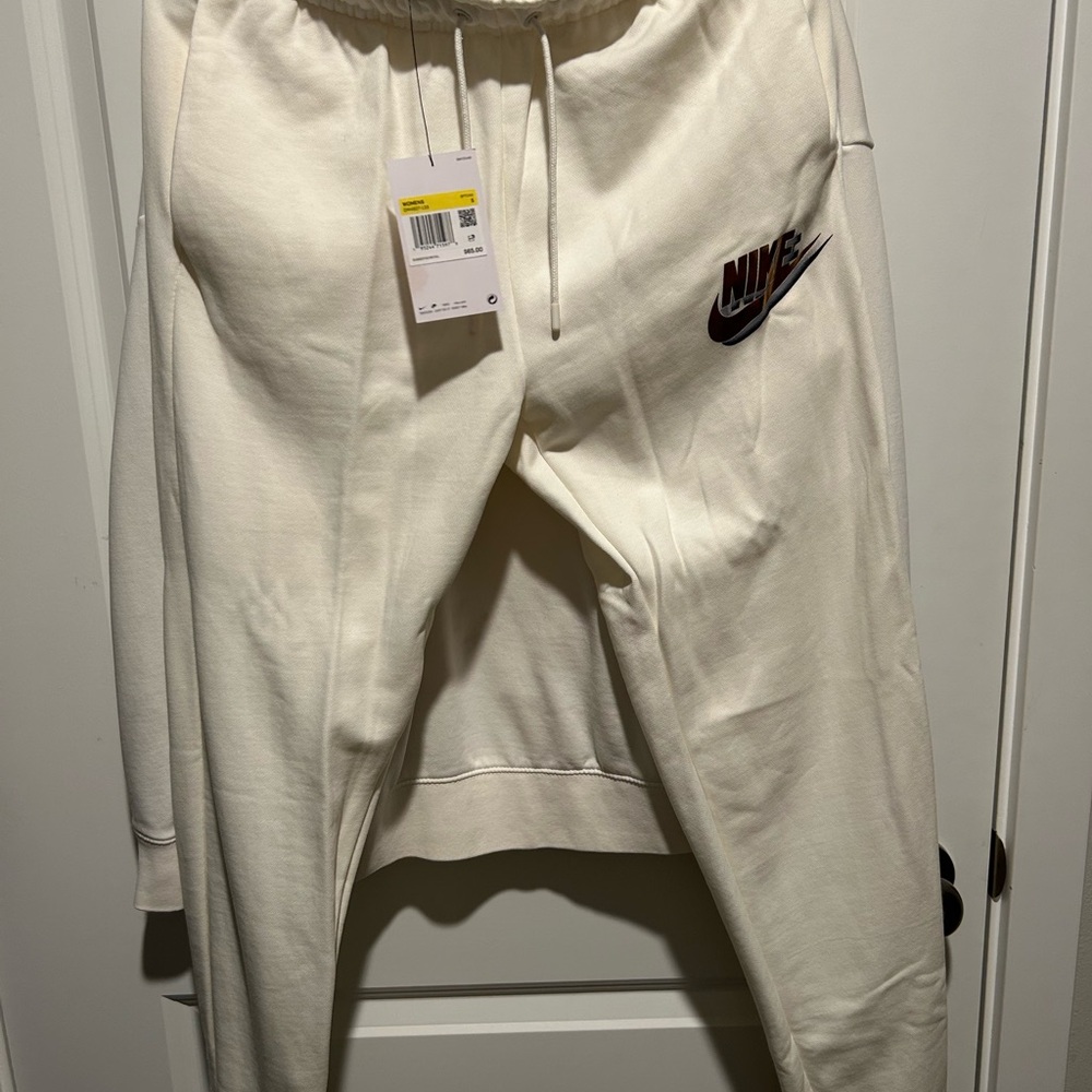 Nike Cream Sweatpants Relaxed Fit Drawstring